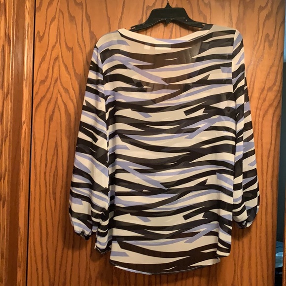 Multi colored blouse - Picture 2 of 3